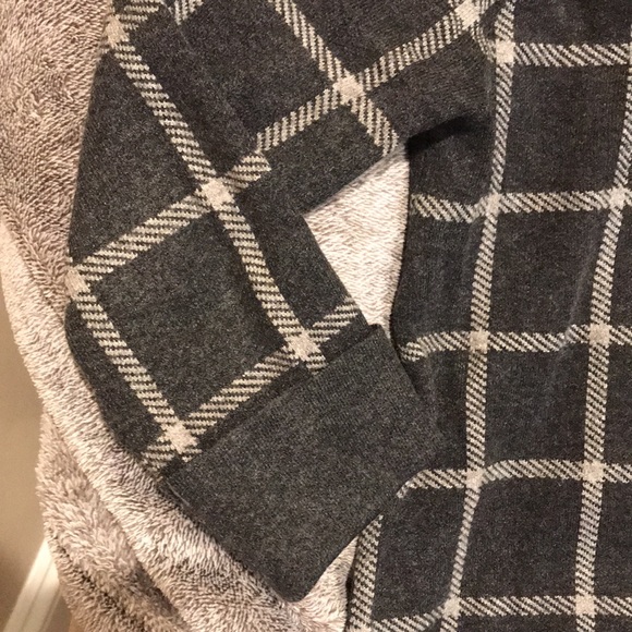 Cynthia Rowley Dark Grey and White Plaid Sweater ✿ - Picture 5 of 6